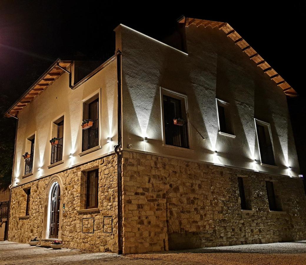 Destasu' Bed And Wellness Hotell Castel del Monte  Exteriör bild