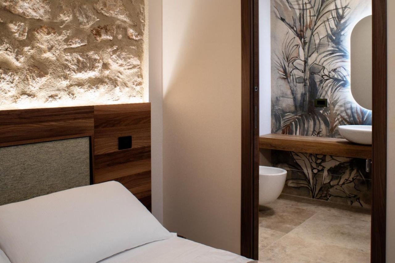 Destasu' Bed And Wellness Hotell Castel del Monte  Exteriör bild
